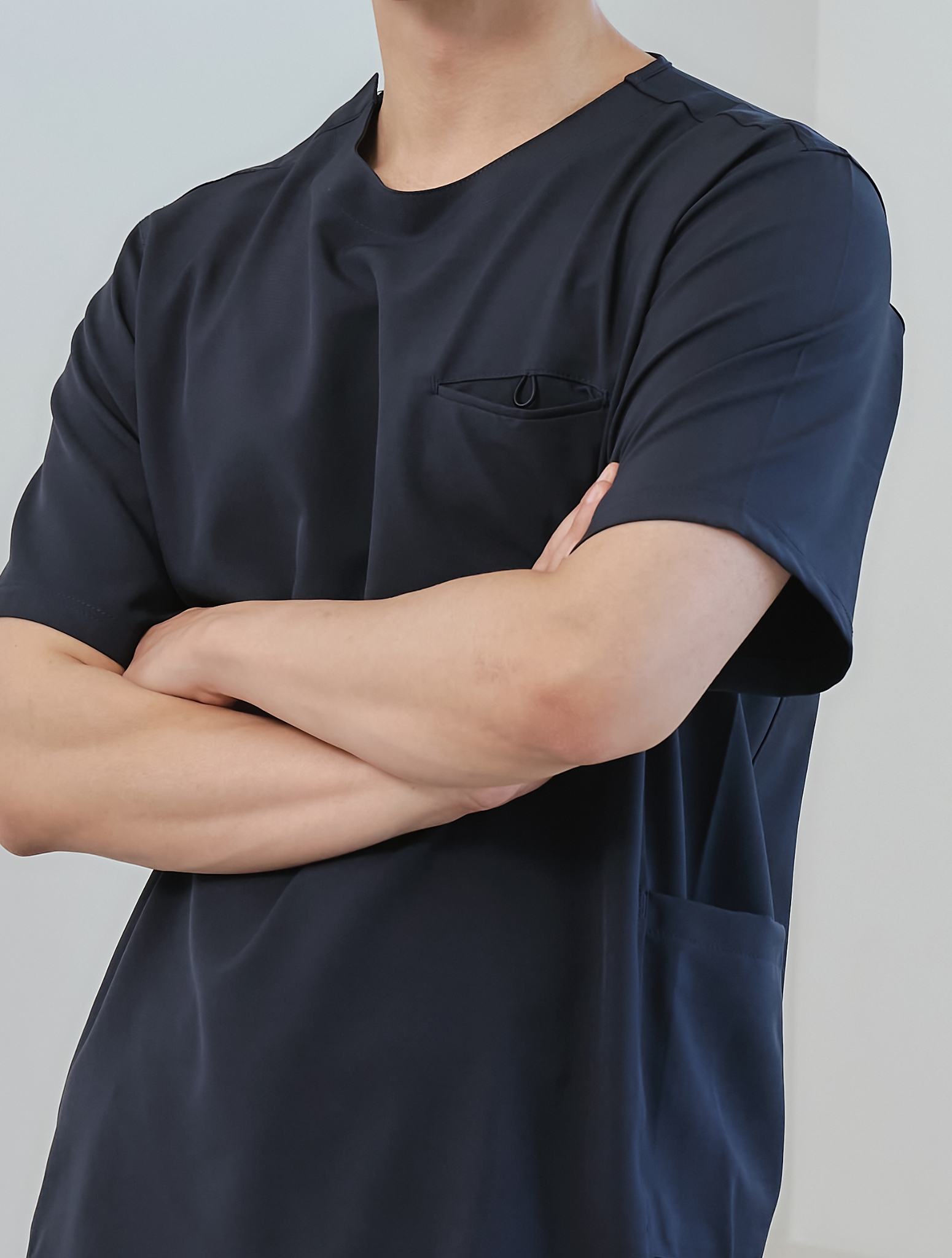 남성용 네이비 크루넥사이드포켓 향균 스크럽 티셔츠